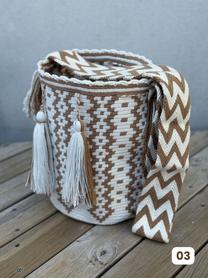 Mochila GRANDE Tonos Tierra🌤️ (31x28)
