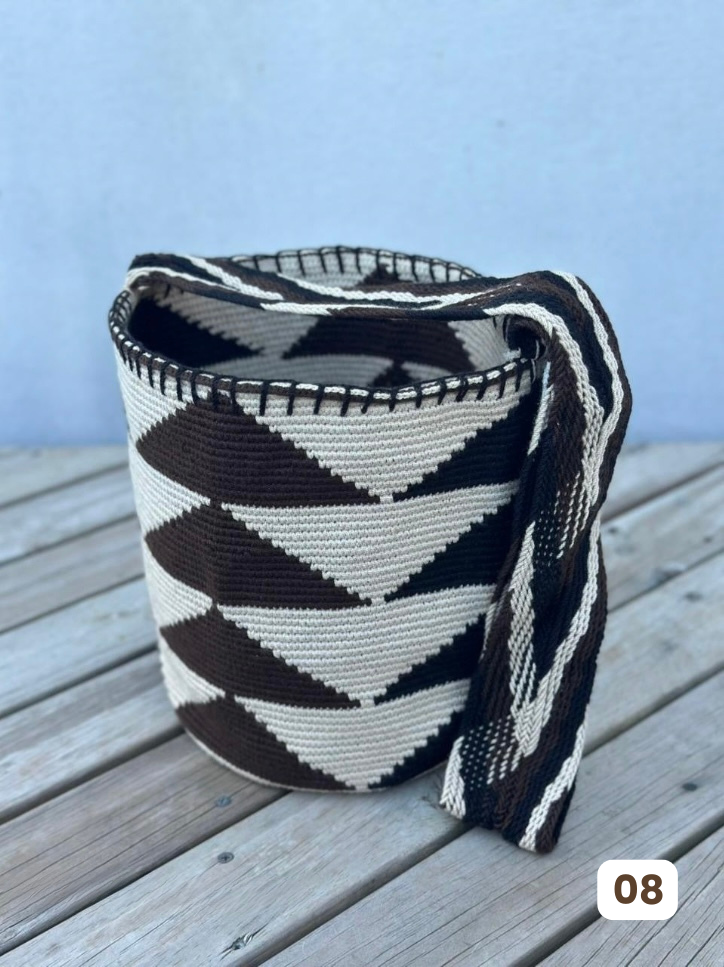Mochila GRANDE tipo Arhuaca ⭐️🐑(30x28)