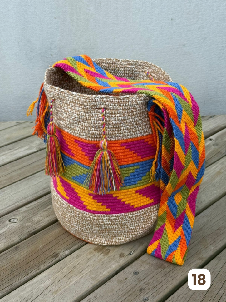 Mochilas GRANDE Matizadas💫 (31x28)