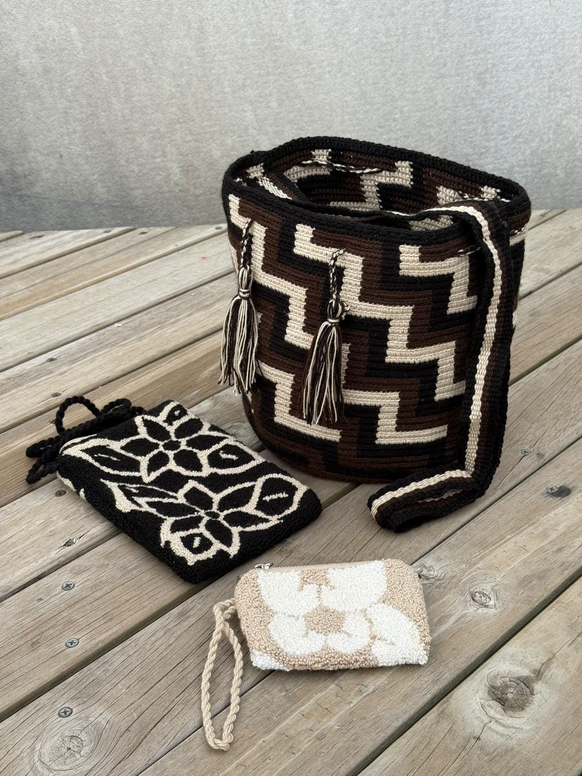 Combo: Mochila MEDIANA Diseño + Portacelular + (MONEDERO GRATIS)