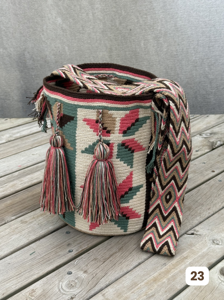 Mochila GRANDE Tonos Guayaba (31x28)
