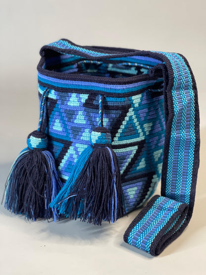 Mochila MEDIANA Colección PREMIUM  🔥⭐️ (22x21)