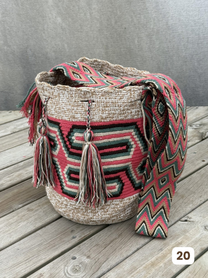 Mochila GRANDE Tonos Guayaba (31x28)