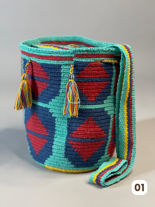 Mochila MEDIANA Tradicional 🎨 (21x18)