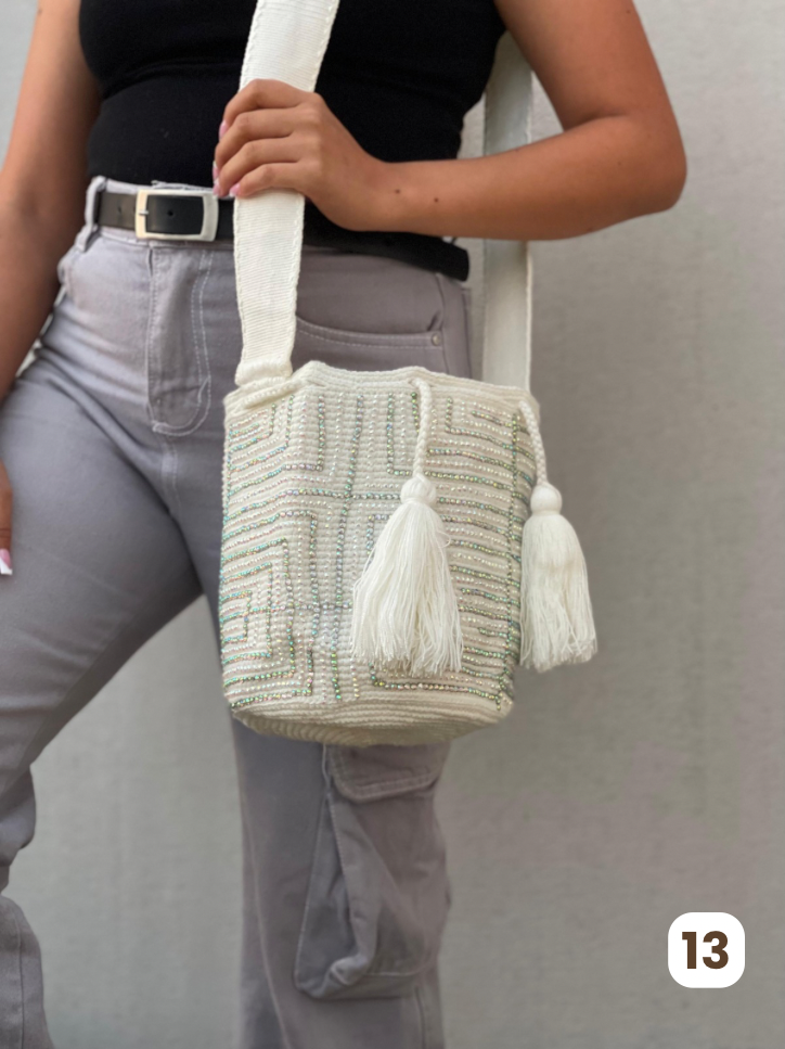 Mochila MEDIANA Perlada💫(22x18)