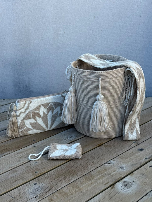 Combo Wayuu: Mochila GRANDE + Monedero + Sobre Artesanal