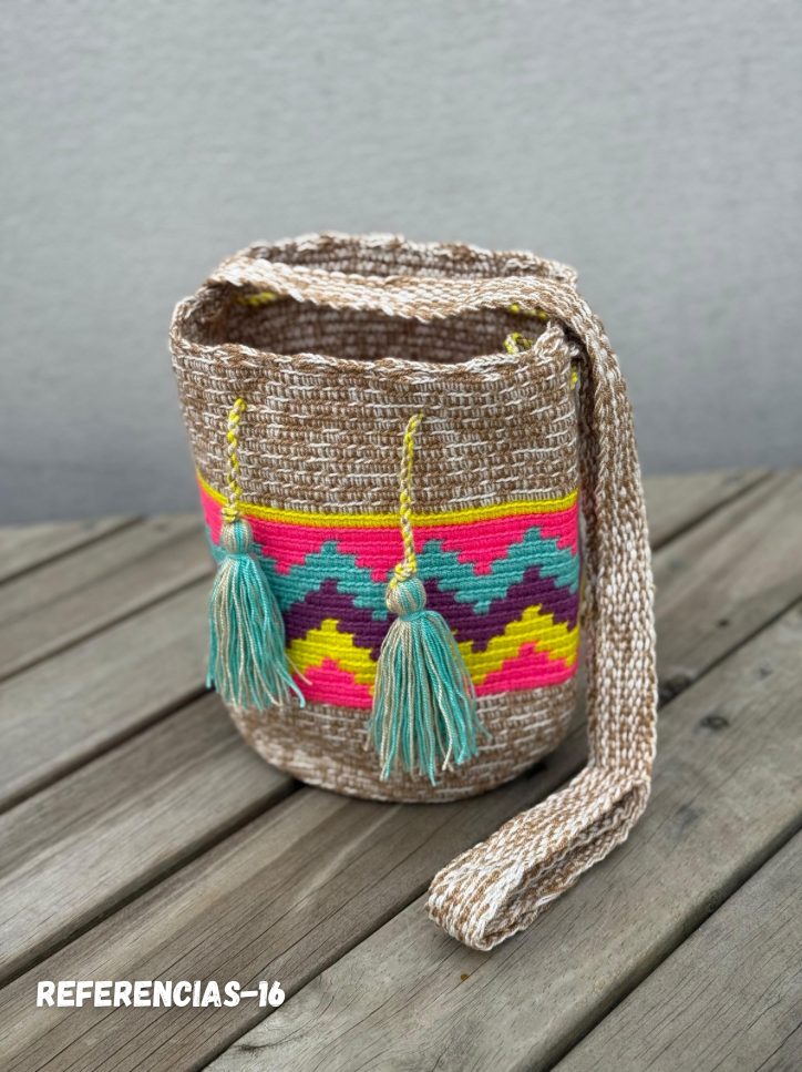 Mochila MEDIANA Tonos Pastel (22x18)⭐️