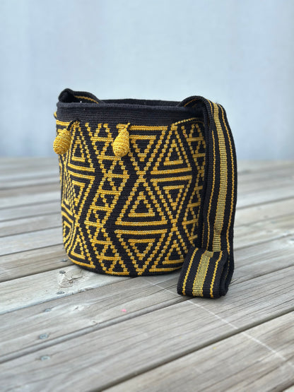 MEDIANA PREMIUM Detalles en SEDA⭐️✨ (22x20)