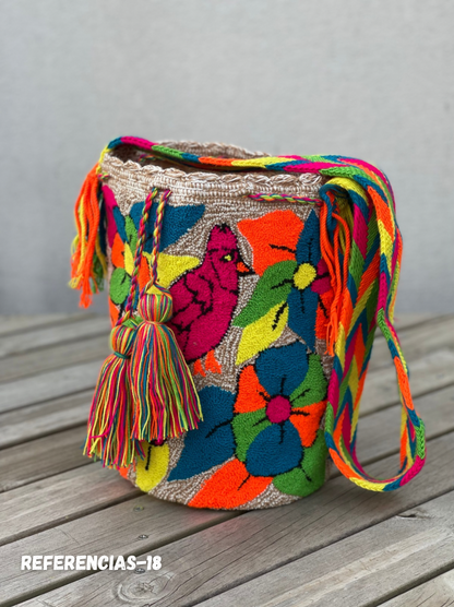Mochila GRANDE Tapizada (31x28)🦜