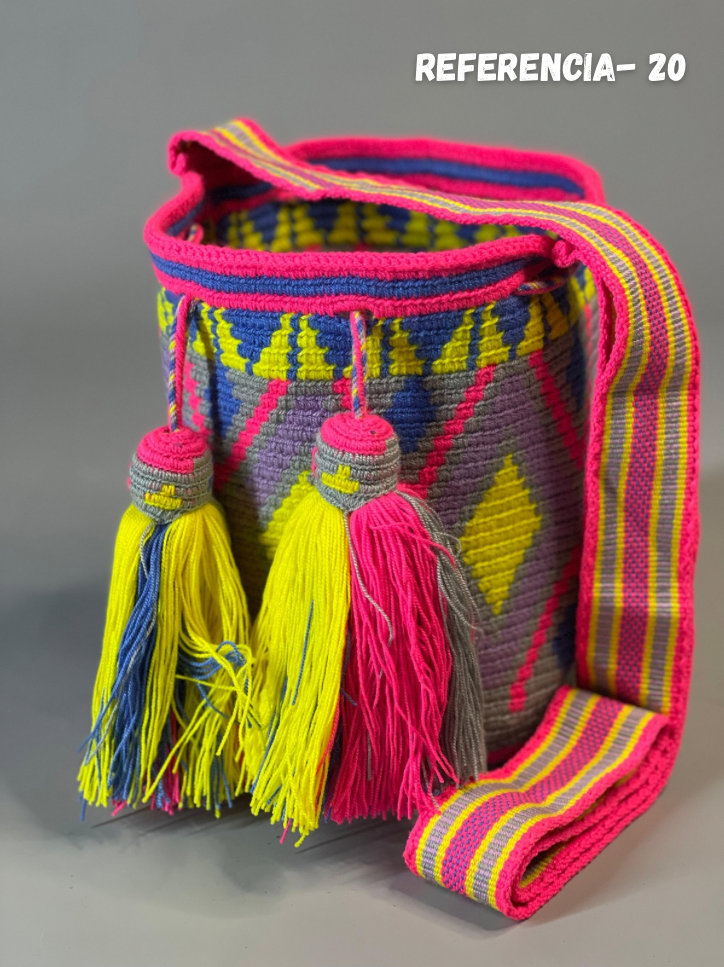 Mochila MEDIANA Colección PREMIUM  🔥⭐️ (22x21)