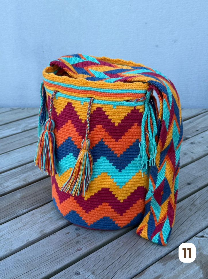 Mochila GRANDE Esencia Clásica🍂 (31x28)