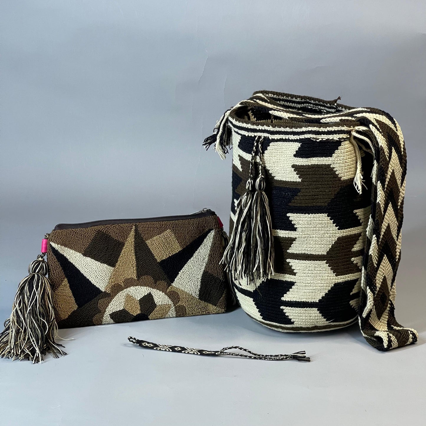 😱Combo Wayuu: Mochila GRANDE Diseño+ Sobre Tapizado+ (MANILLA GRATIS) 🎁