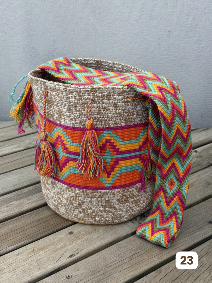 Mochilas GRANDE Matizadas💫 (31x28)