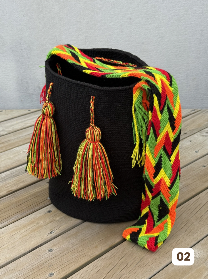 Mochila GRANDE Negra⚫️ 🎩(31x28)