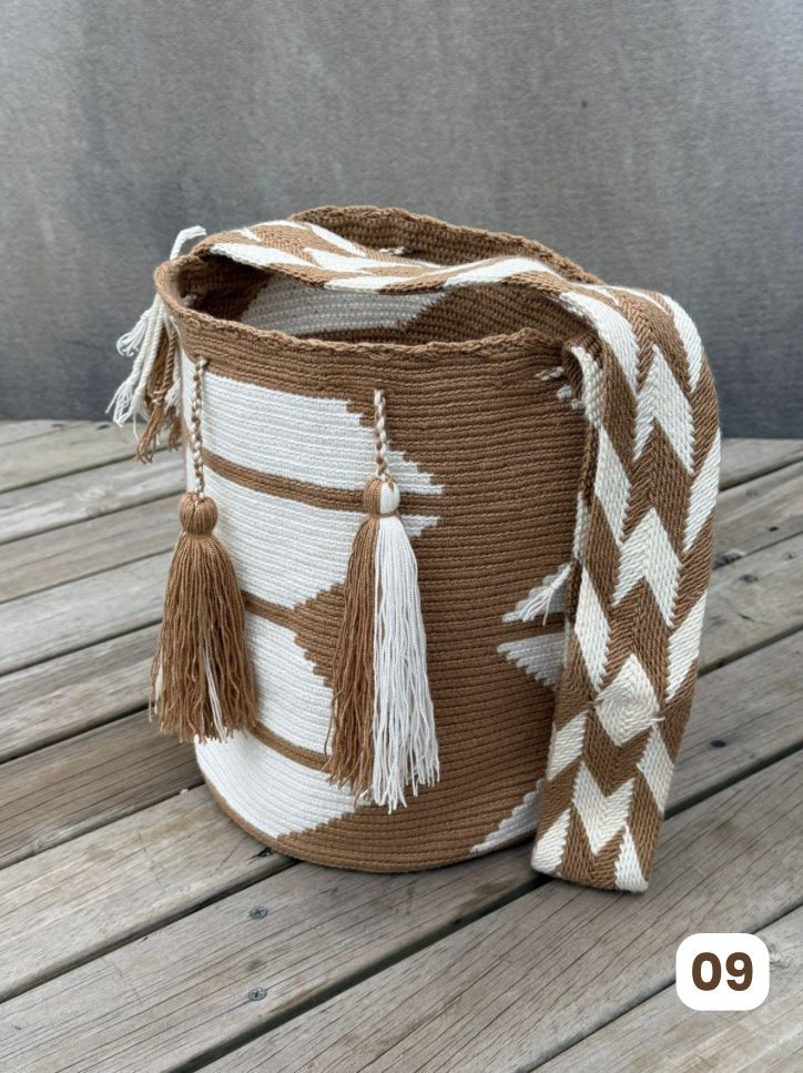 Mochila GRANDE Tonos Tierra🌤️ (31x28)