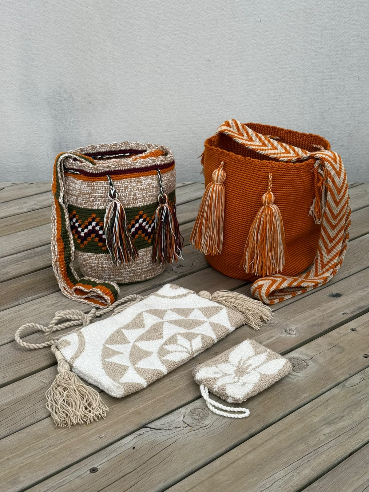 Combo Especial: 2 Mochilas MEDIANAS + (Sobre Wayuu + Monedero GRATIS)