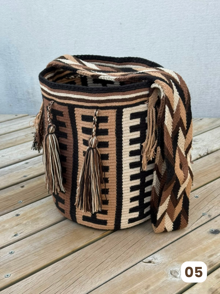 Mochila GRANDE Tonos Tierra🌤️ (31x28)