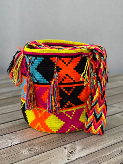 Mochila GRANDE Fiesta Tropical🌴 (31x28)