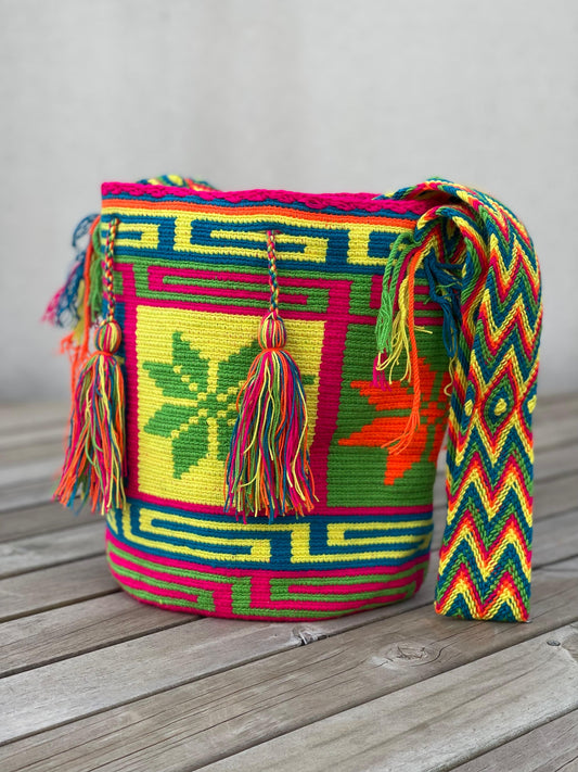 Mochila GRANDE Fiesta Tropical🌴 (31x28)