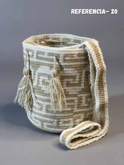 Mochila MEDIANA Tradicional 🎨 (21x18)