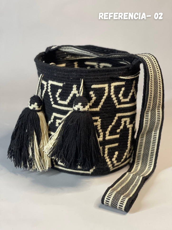 Mochila MEDIANA Colección PREMIUM  🔥⭐️ (22x21)
