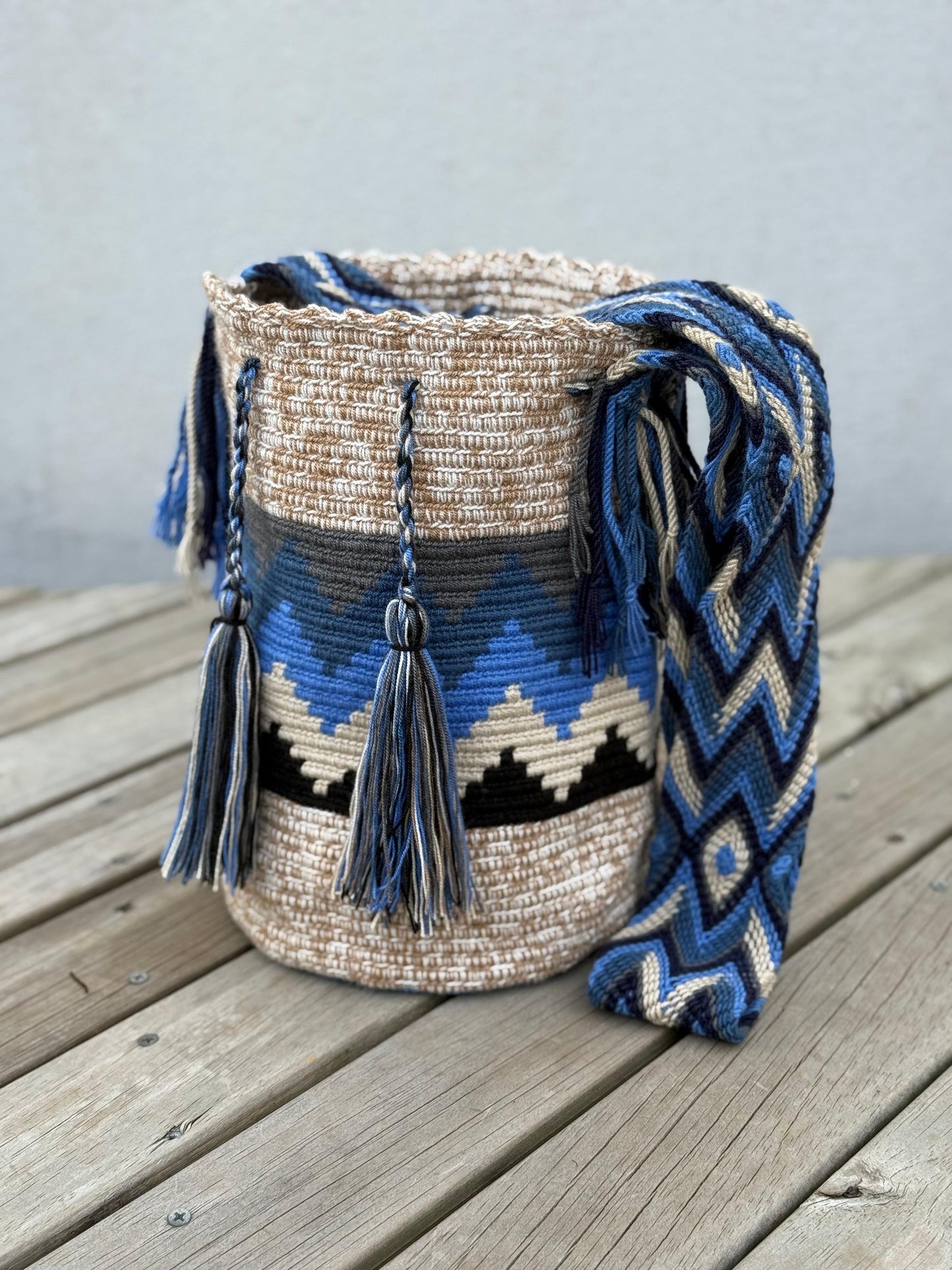 Mochilas GRANDE Diseño Hombre 🔹🩶 (31x28)