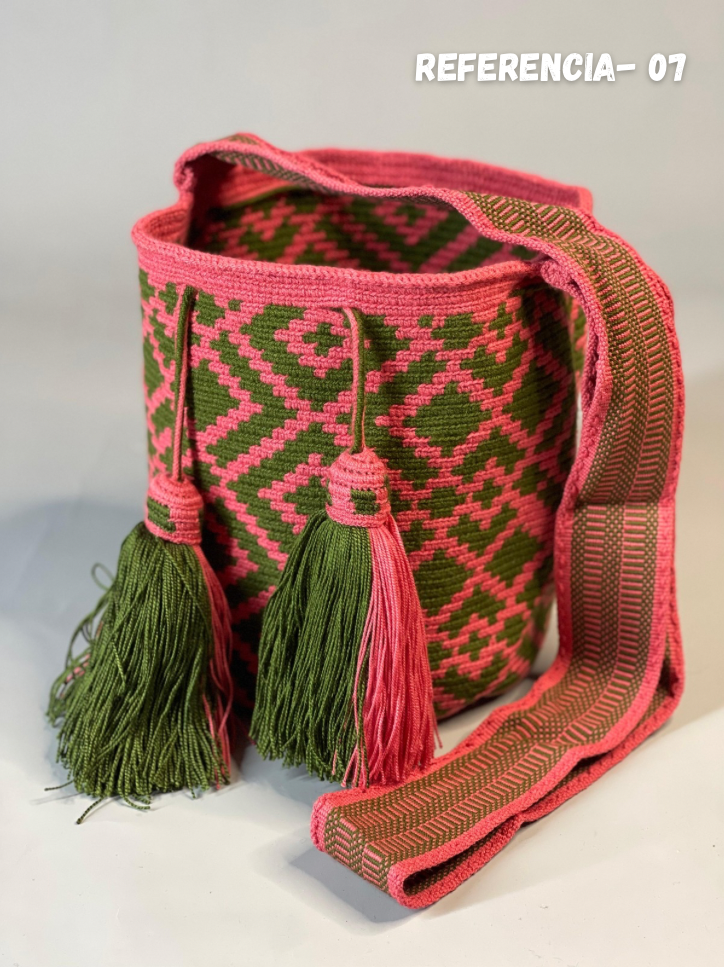 Mochila MEDIANA Colección PREMIUM  🔥⭐️ (22x21)