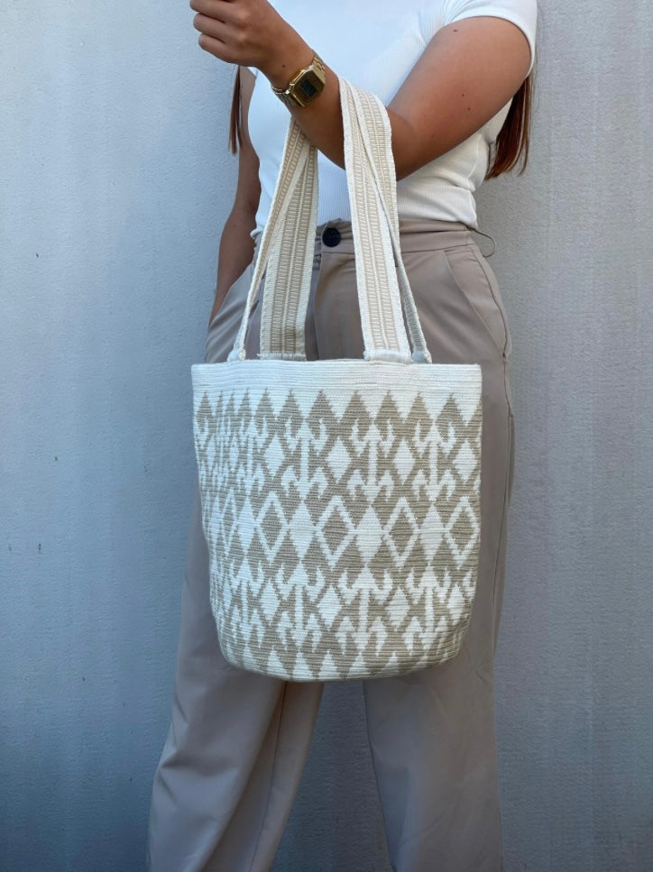 Mochilón Wayuu Mediano - (35x30 Cm)