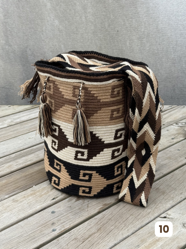 Mochila GRANDE Tonos Tierra🌤️ (31x28)