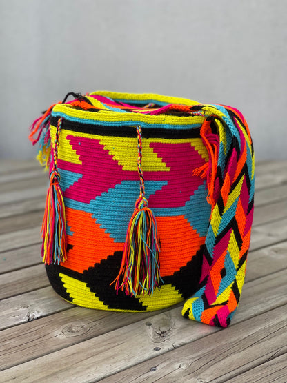 Mochila GRANDE Fiesta Tropical🌴 (31x28)