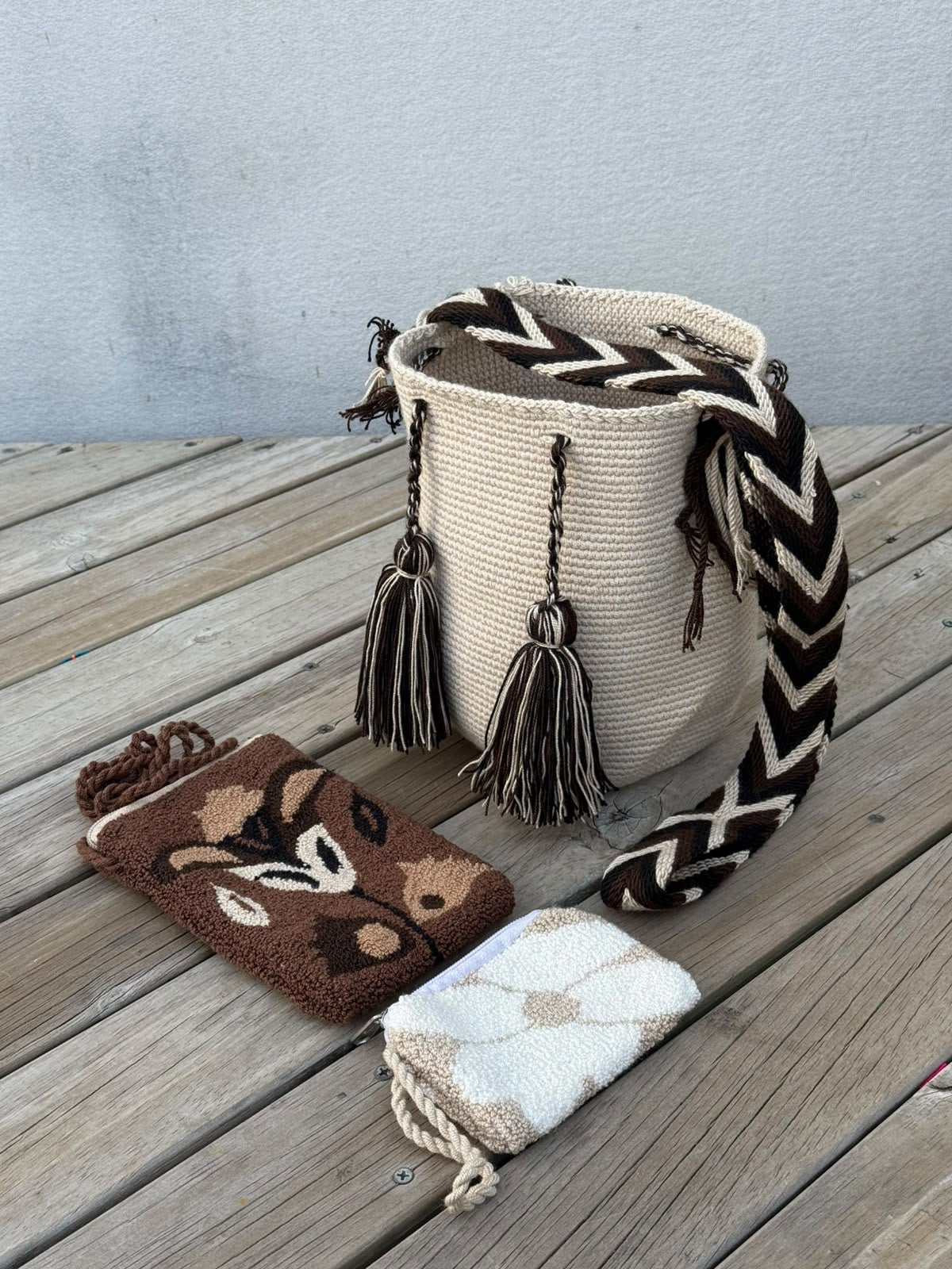 Combo – Mochila Mediana + Portacelular + Monedero – (22x20 cm)