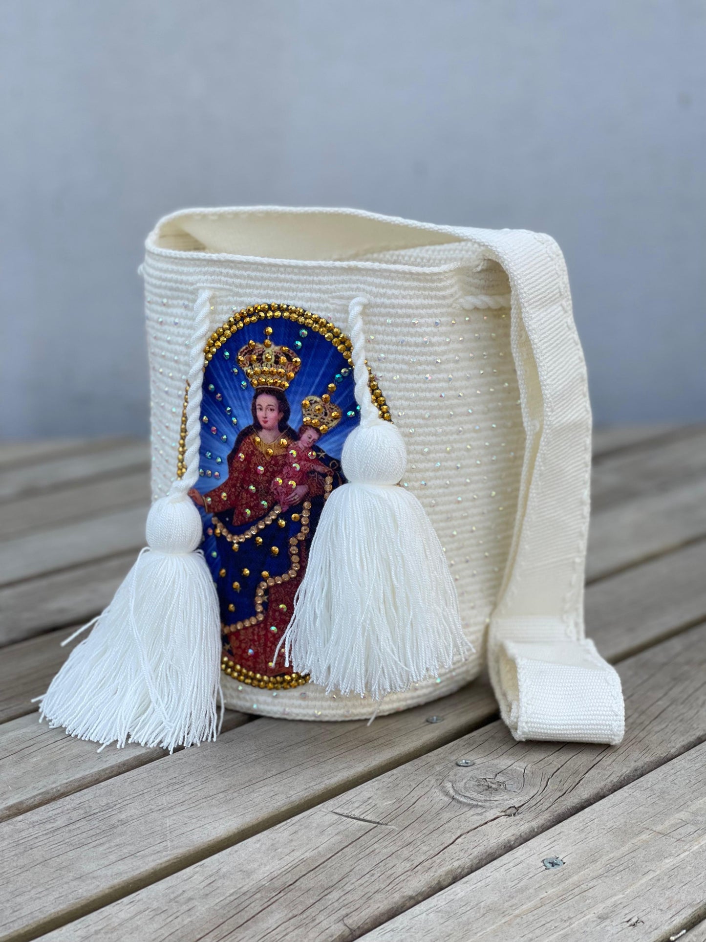 Mochila Wayuu – Colección Virgen Perlada ✨🙏 – (22x20)