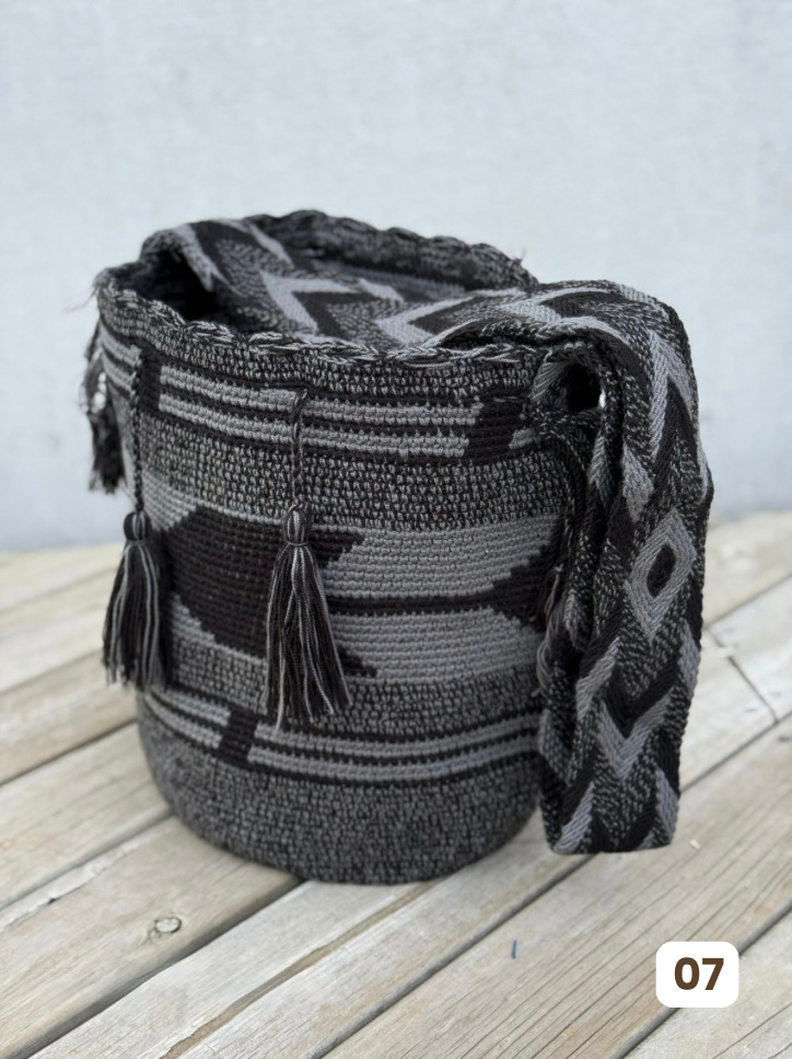 Mochilas GRANDE Diseño Hombre 🔹🩶 (31x28)
