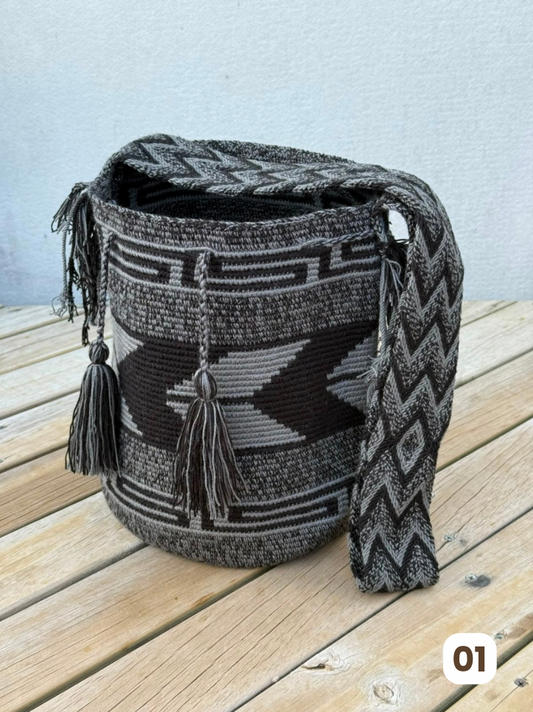 Mochilas GRANDE Diseño Hombre 🔹🩶 (31x28)