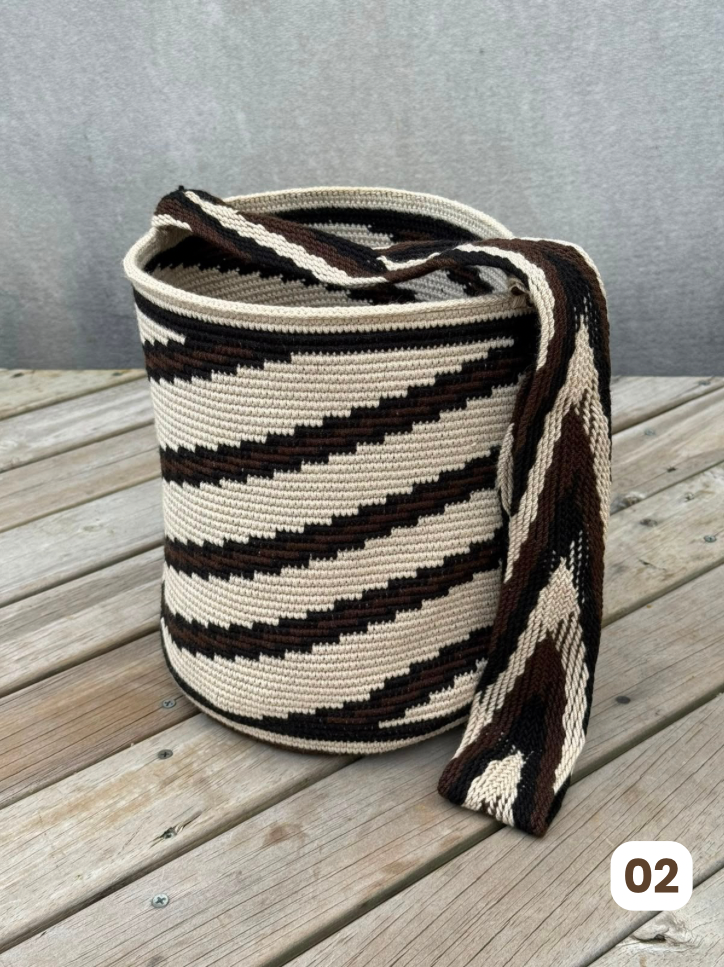 Mochila GRANDE tipo Arhuaca ⭐️🐑(30x28)