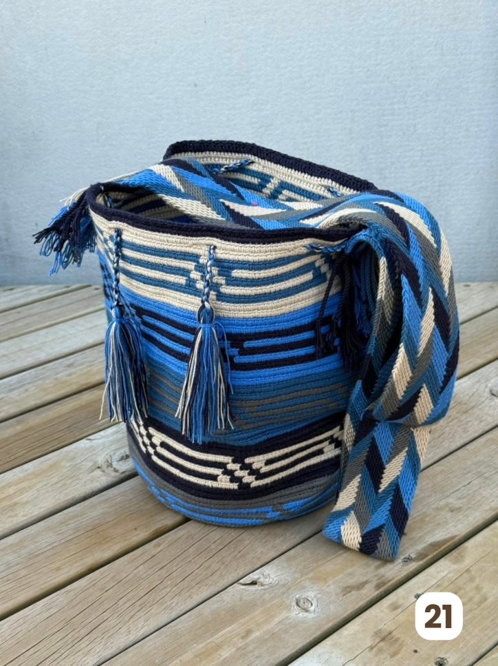 Mochilas GRANDE Diseño Hombre 🔹🩶 (31x28)