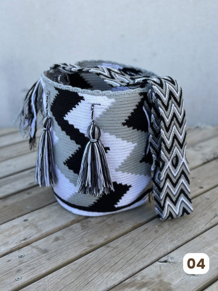 Mochilas GRANDE Diseño Hombre 🔹🩶 (31x28)