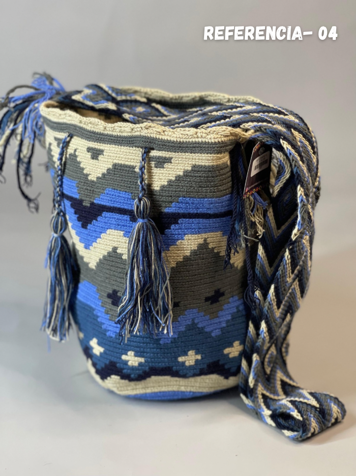 Mochila GRANDE Monocromatico 🔹🩶 (31x28)