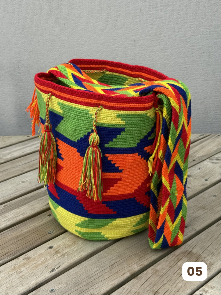 Mochila GRANDE Edición Limitada👑🌟(31x28)