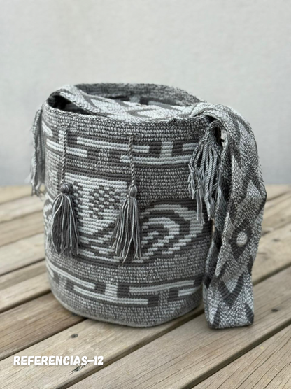 Mochilas GRANDE Diseño Hombre 🔹🩶 (31x28)