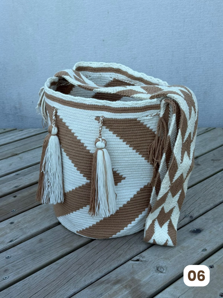Mochila GRANDE Tonos Tierra🌤️ (31x28)