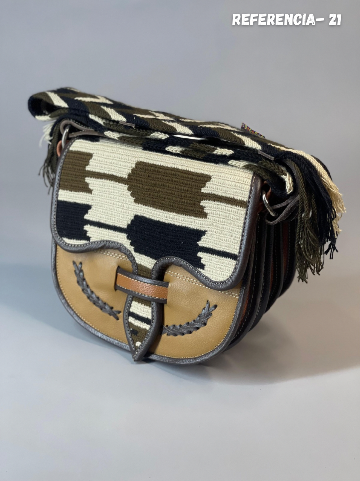 ⭐️ 👜CARRIEL WAYUU    (21x26cm)😍