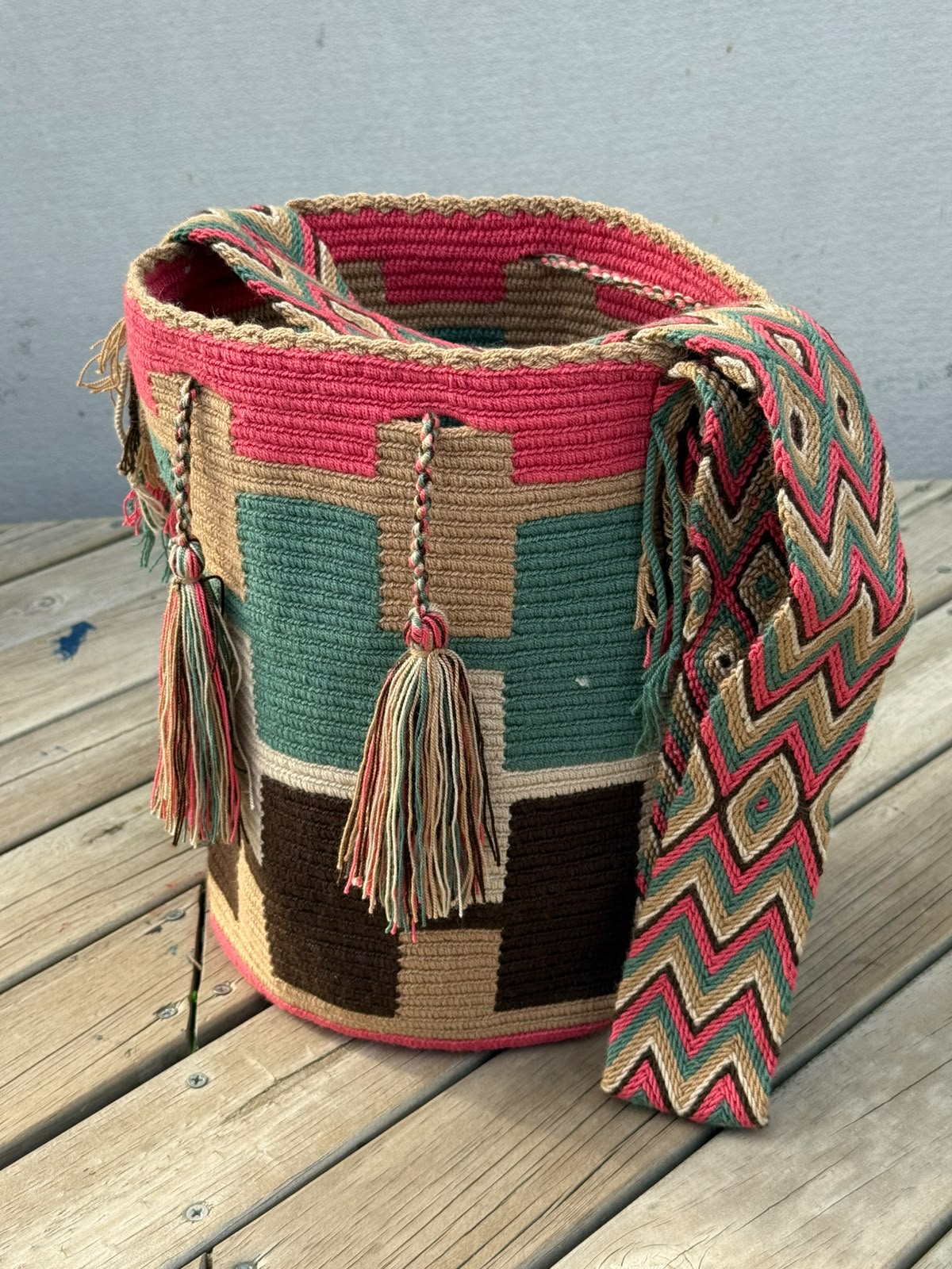 Mochila GRANDE Tonos Guayaba (31x28)