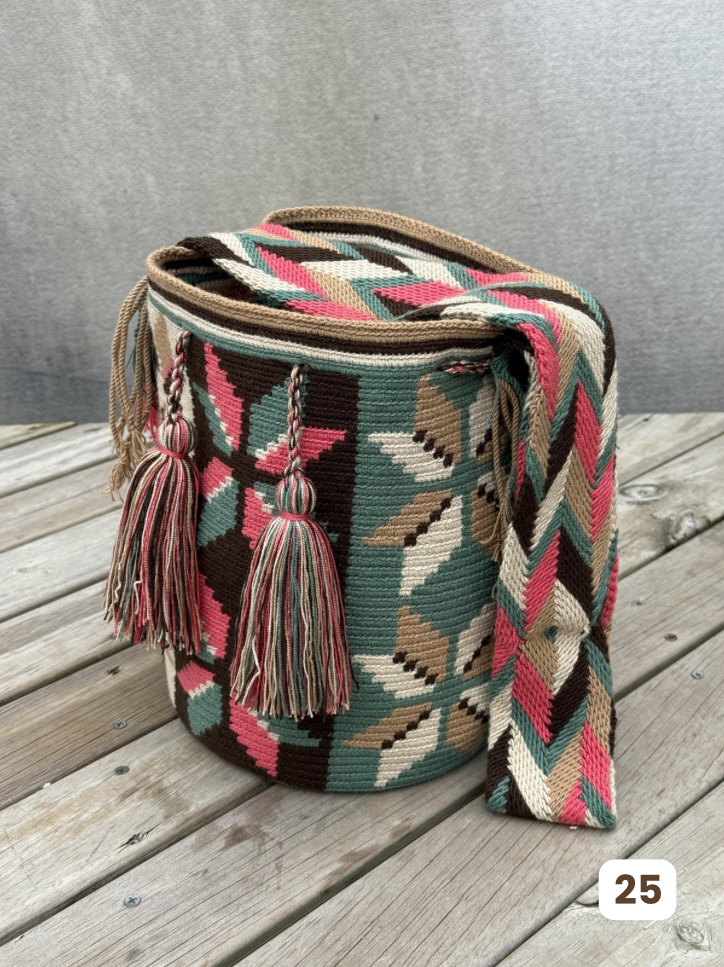 Mochila GRANDE Tonos Guayaba (31x28)