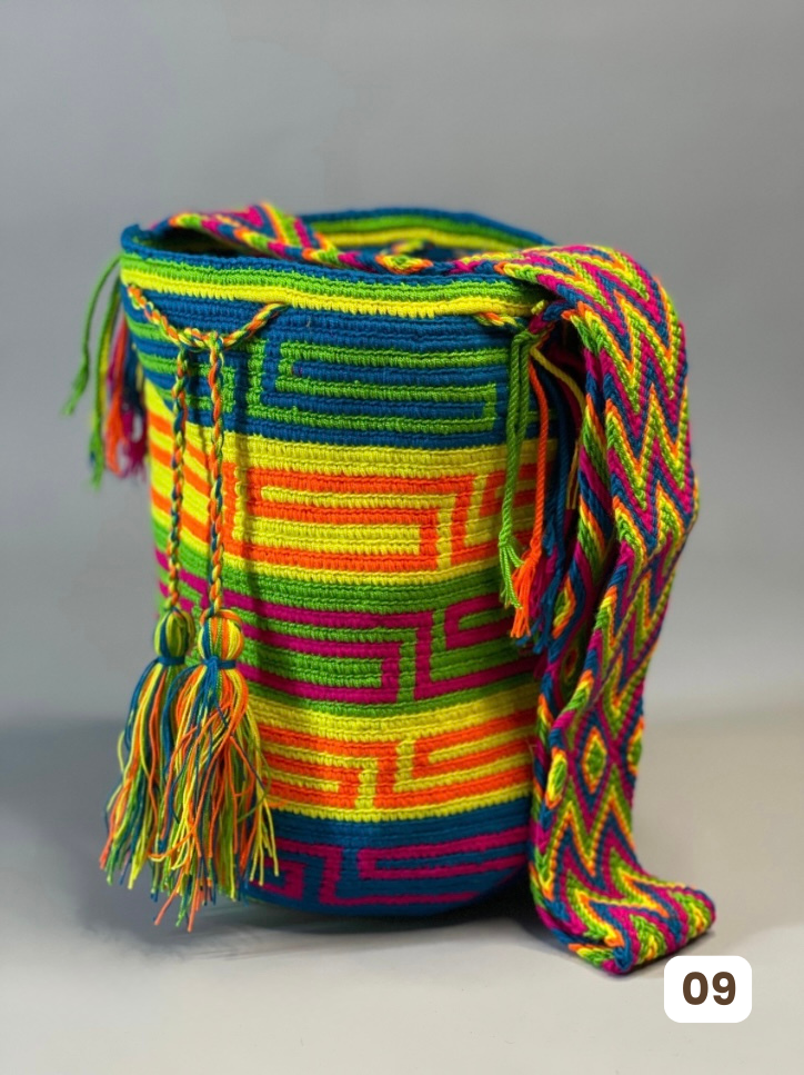 Mochila GRANDE Fiesta Tropical🌴 (31x28)