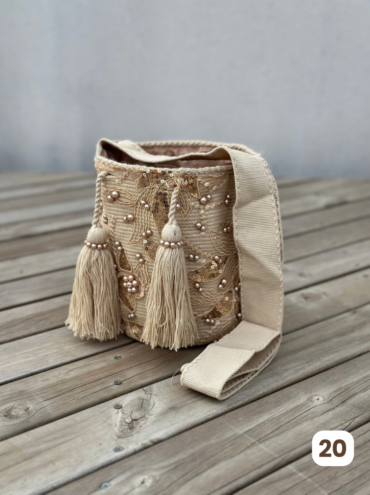 Mochila MEDIANA Recamada🌟💎(22x20)