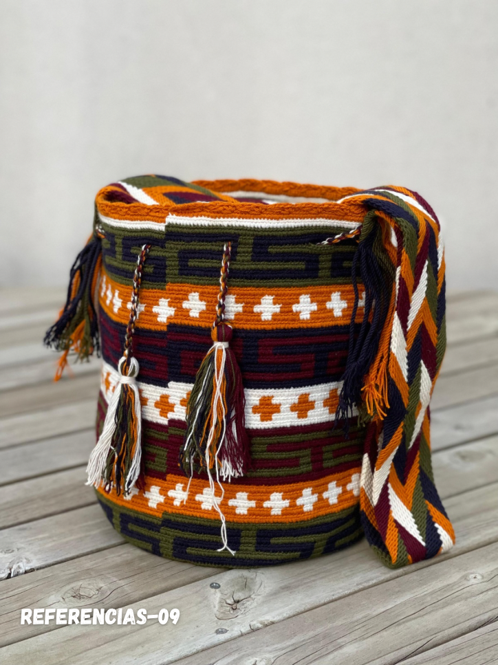 Mochila GRANDE Edición Limitada👑🌟(31x28)