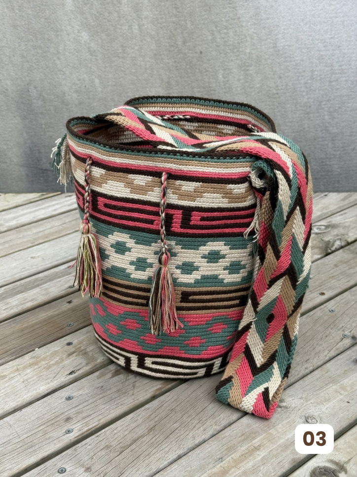 Mochila GRANDE Tonos Guayaba (31x28)