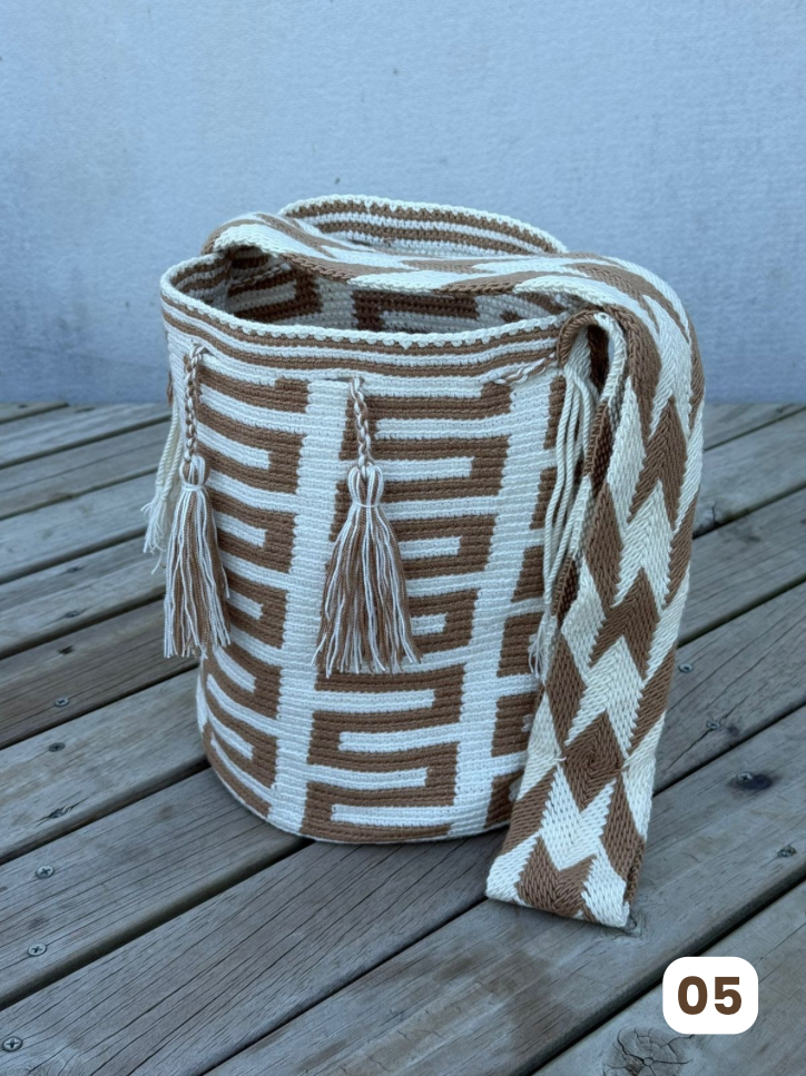 Mochila GRANDE Tonos Tierra🌤️ (31x28)