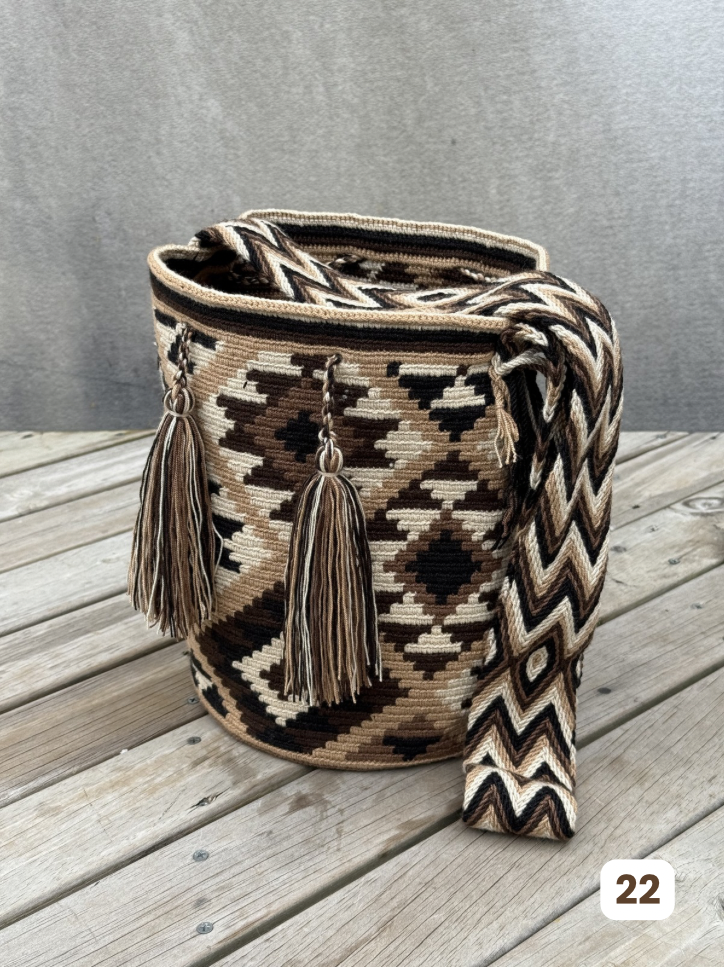 Mochila GRANDE Tonos Tierra🌤️ (31x28)